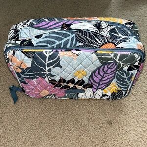 Vera Bradley cosmetic/toiletry bag